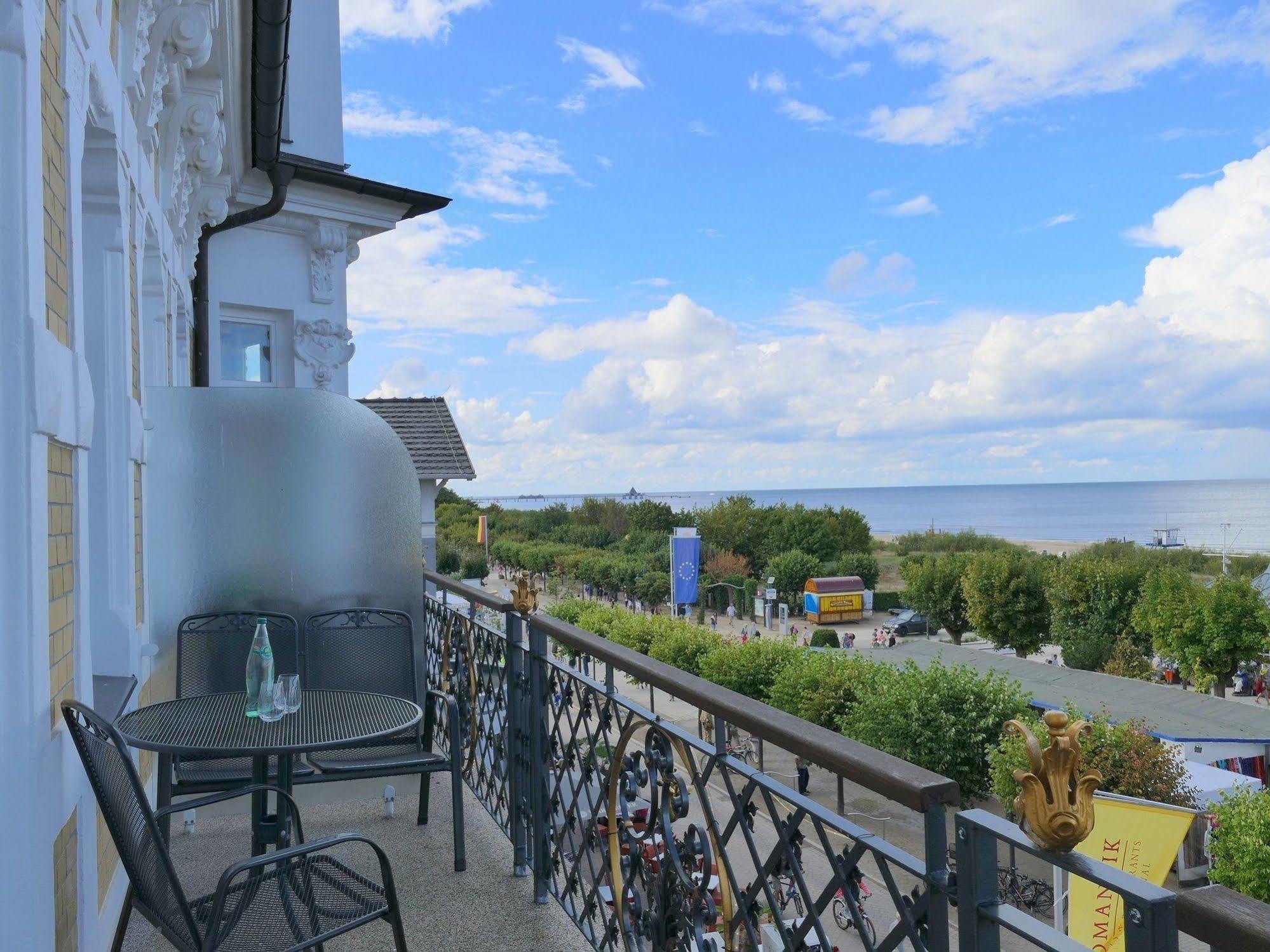 Seetelhotel Ahlbecker Hof Heringsdorf  Kültér fotó Baltic Sea view from the balcony of a hotel in Pärnu, Estonia